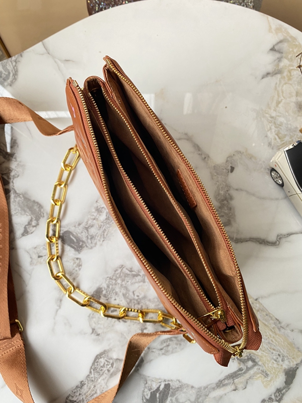 ルイヴィトンバッグ着用イメージ